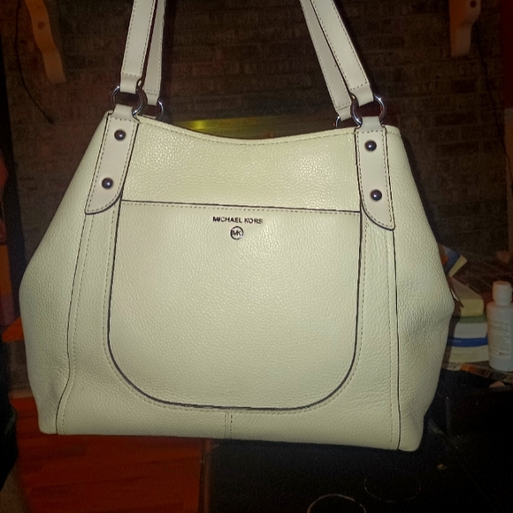 Micheal kors tote purse